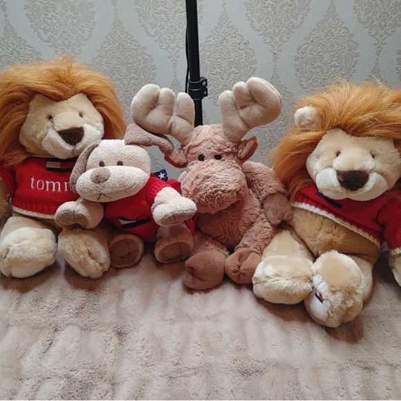 Tommy Hilfiger Stuffies - Picture 5 of 5